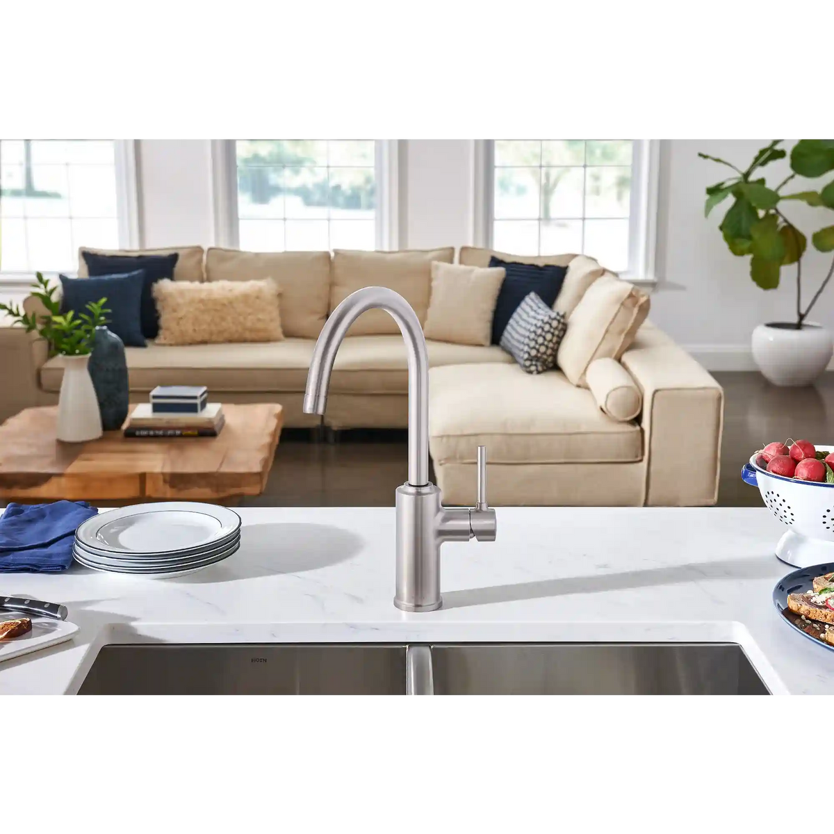 Sombra One-Handle Kitchen Faucet