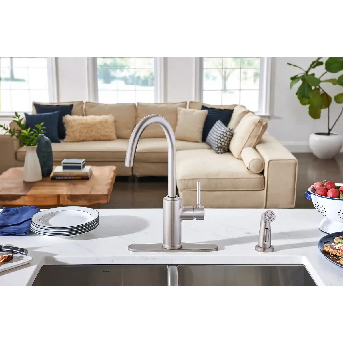 Sombra One-Handle Kitchen Faucet