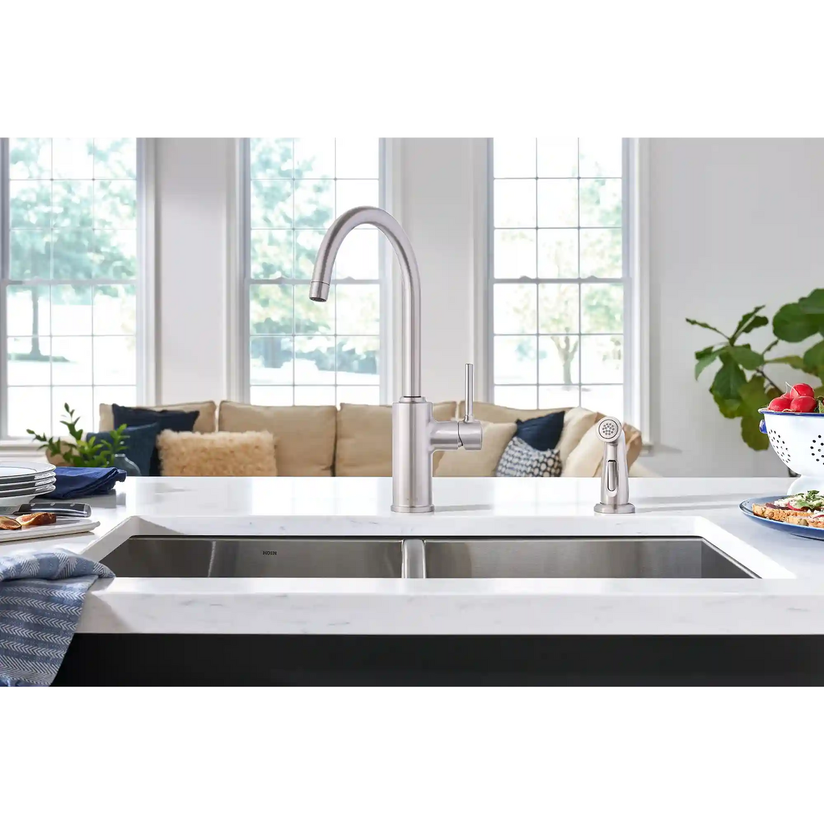 Sombra One-Handle Kitchen Faucet