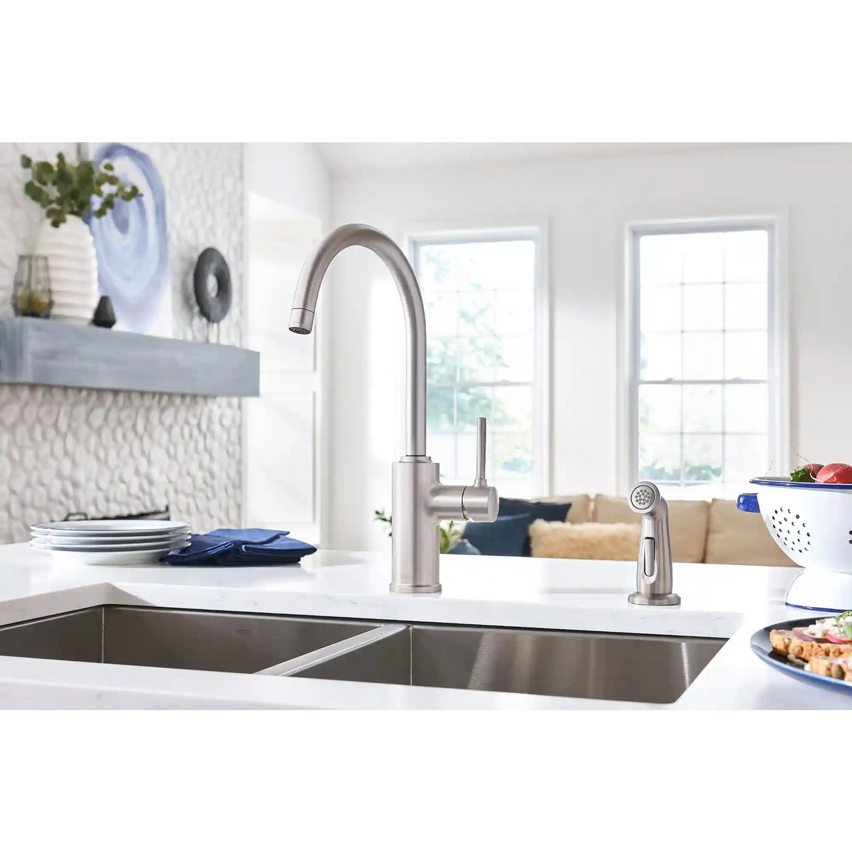Sombra One-Handle Kitchen Faucet