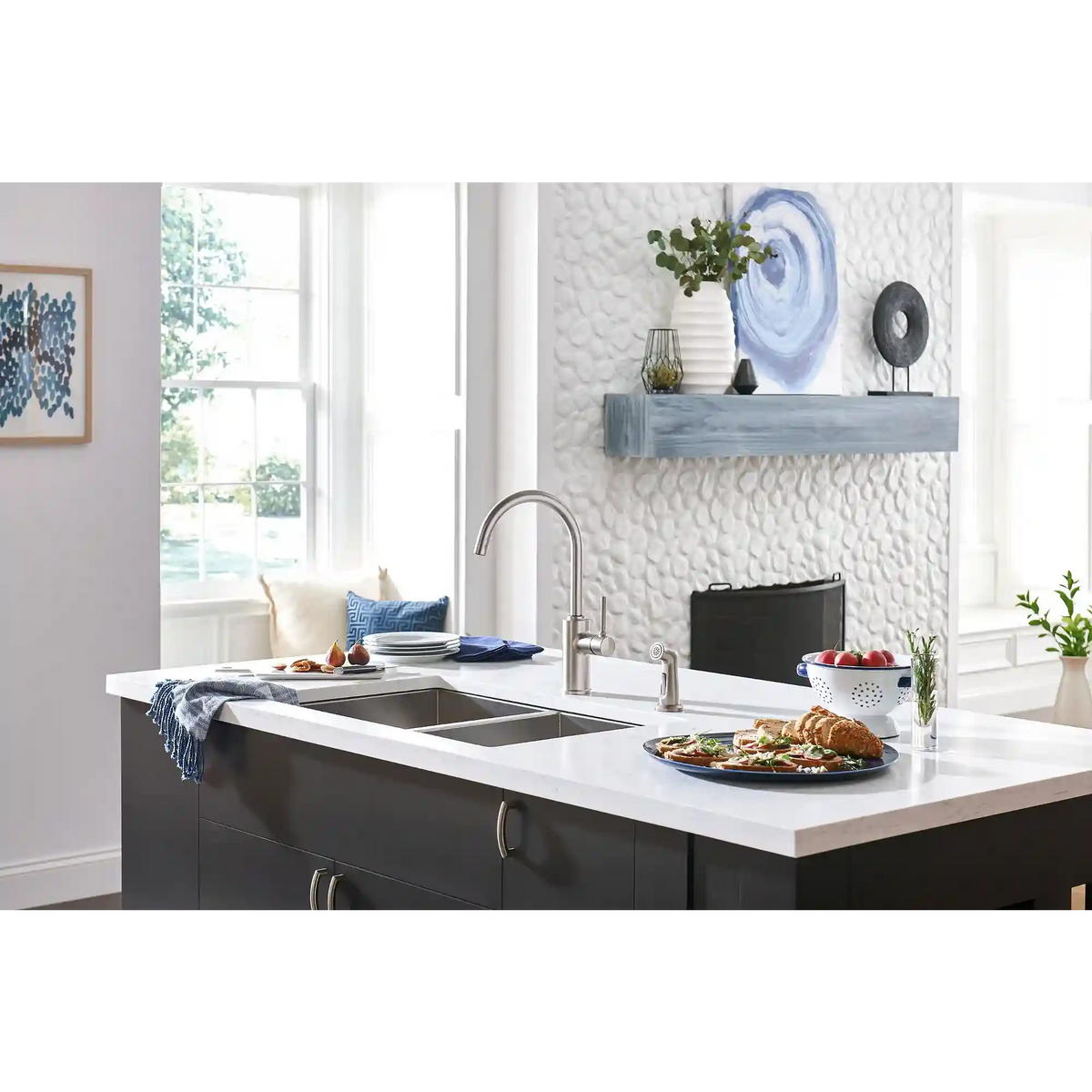 Sombra One-Handle Kitchen Faucet
