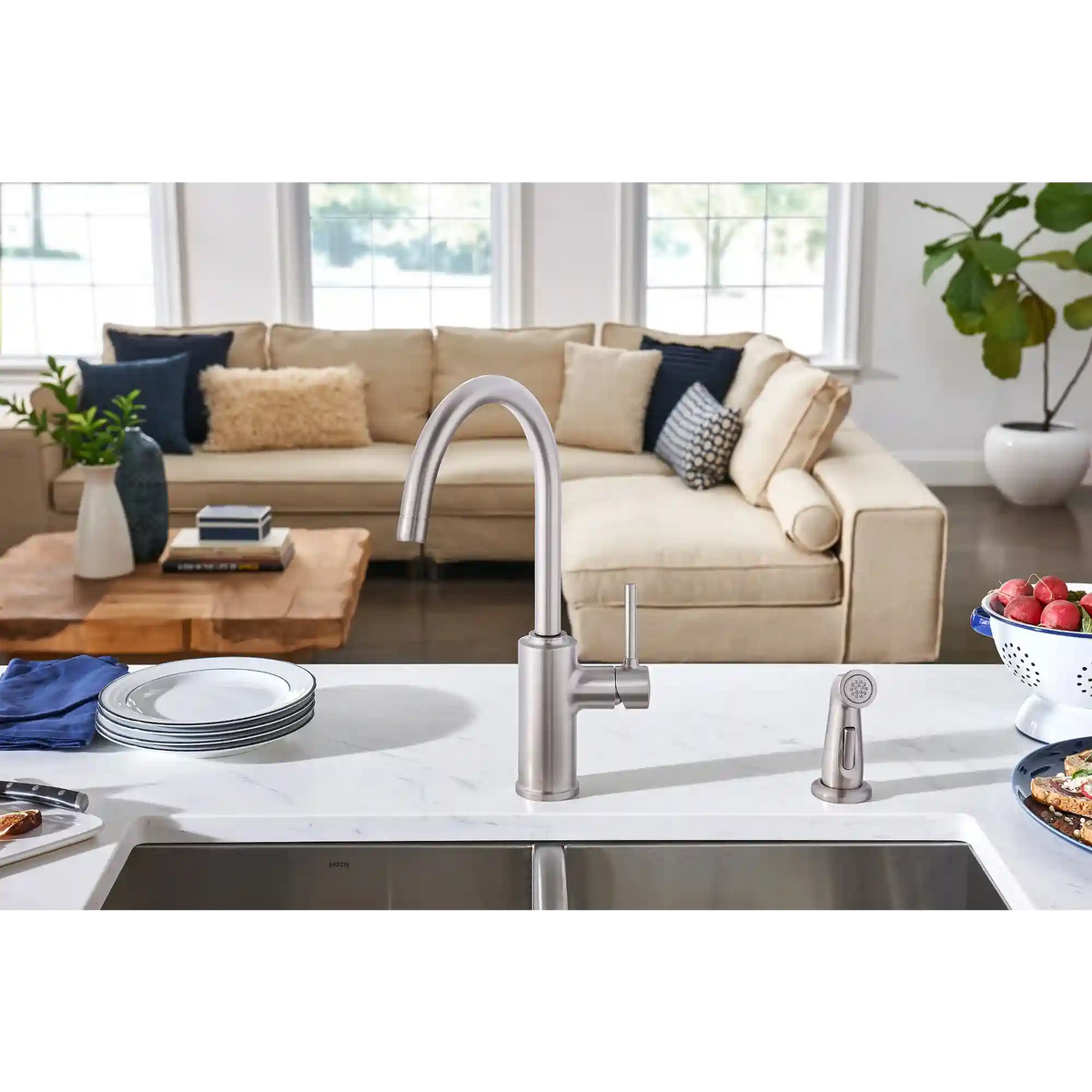 Sombra One-Handle Kitchen Faucet