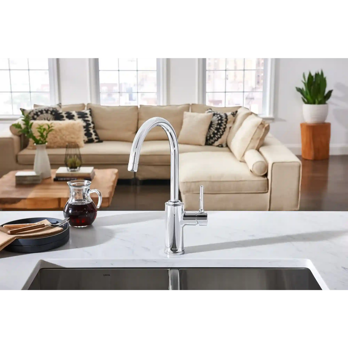 Sombra One-Handle Kitchen Faucet