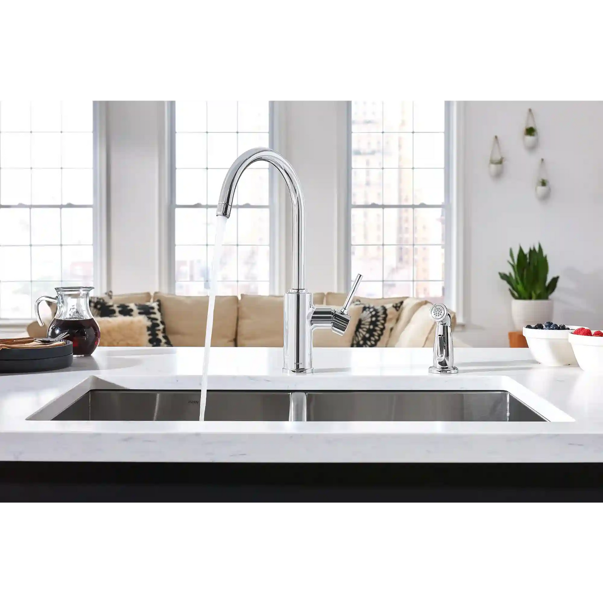 Sombra One-Handle Kitchen Faucet