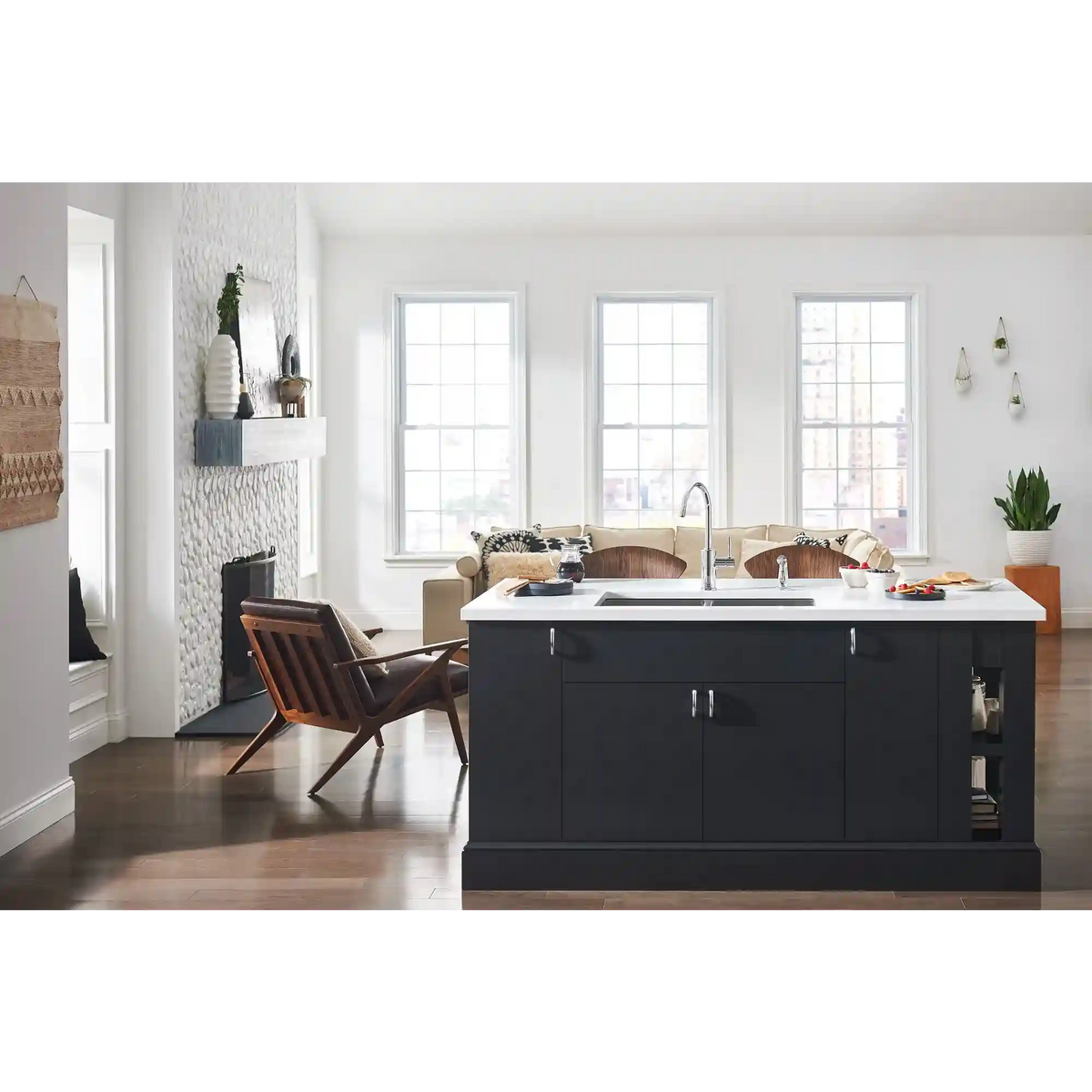 Sombra One-Handle Kitchen Faucet