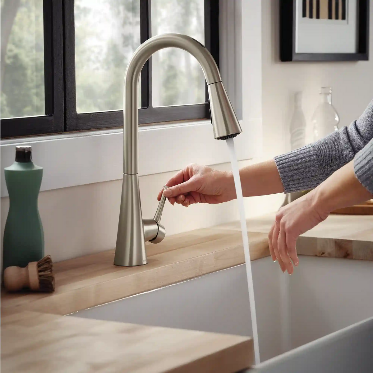 Sarai Smart Kitchen Faucet One-Handle High Arc Pulldown