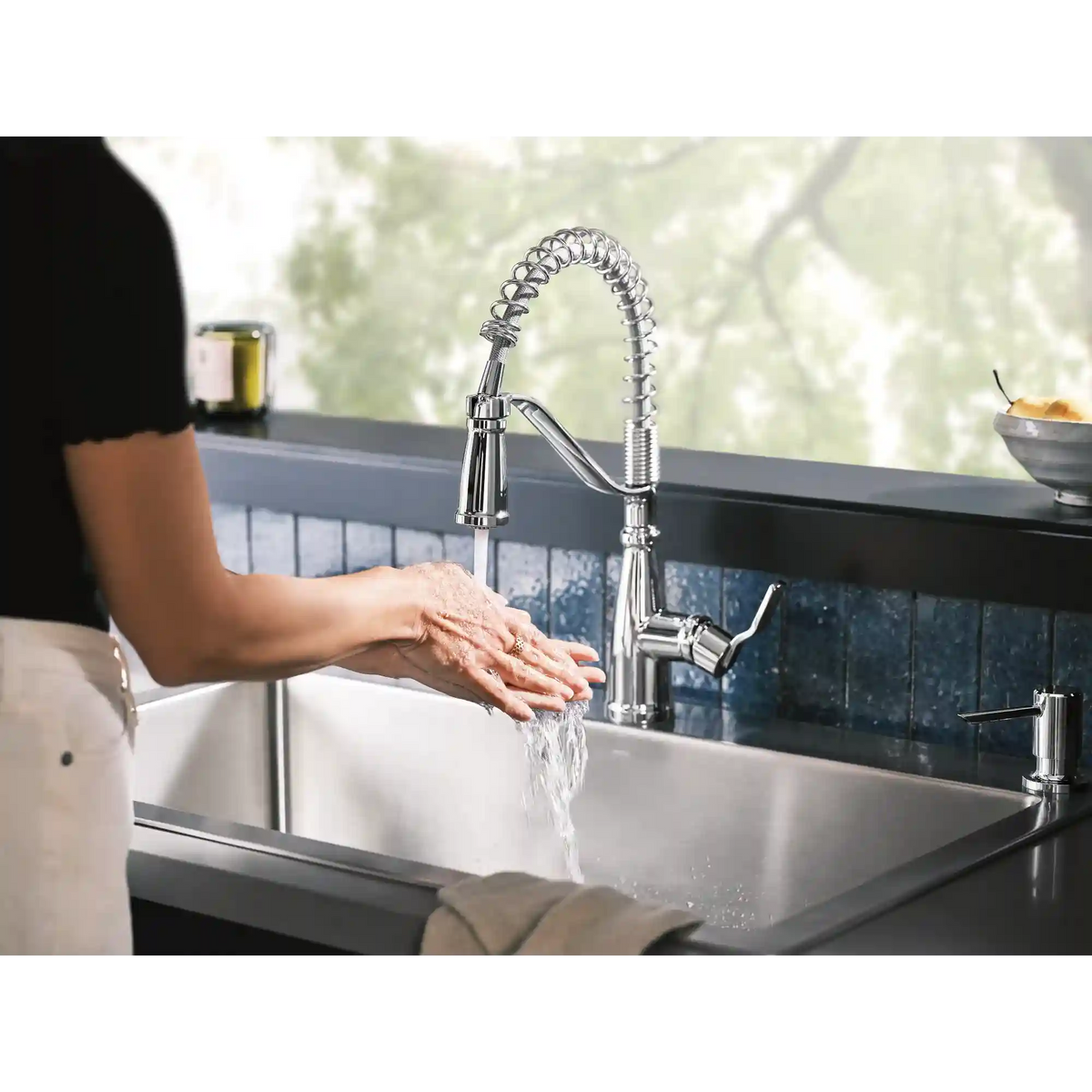 Nolia One-Handle High Arc Pre-Rinse Spring Pulldown Kitchen Faucet