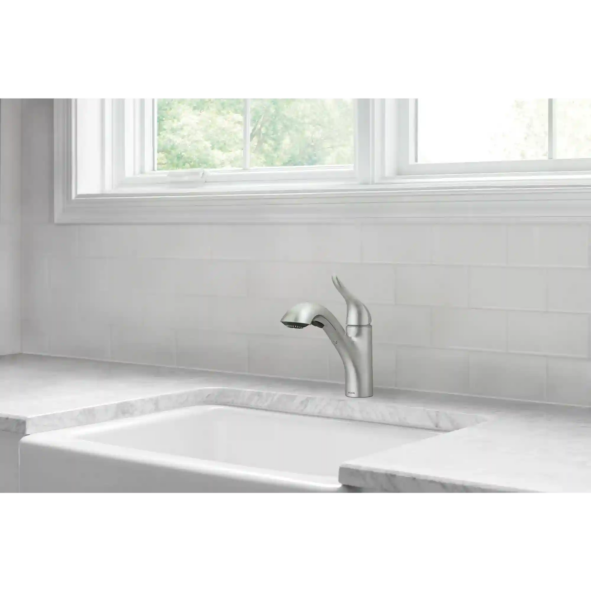 Koa One-Handle Low Arc Pullout Kitchen Faucet