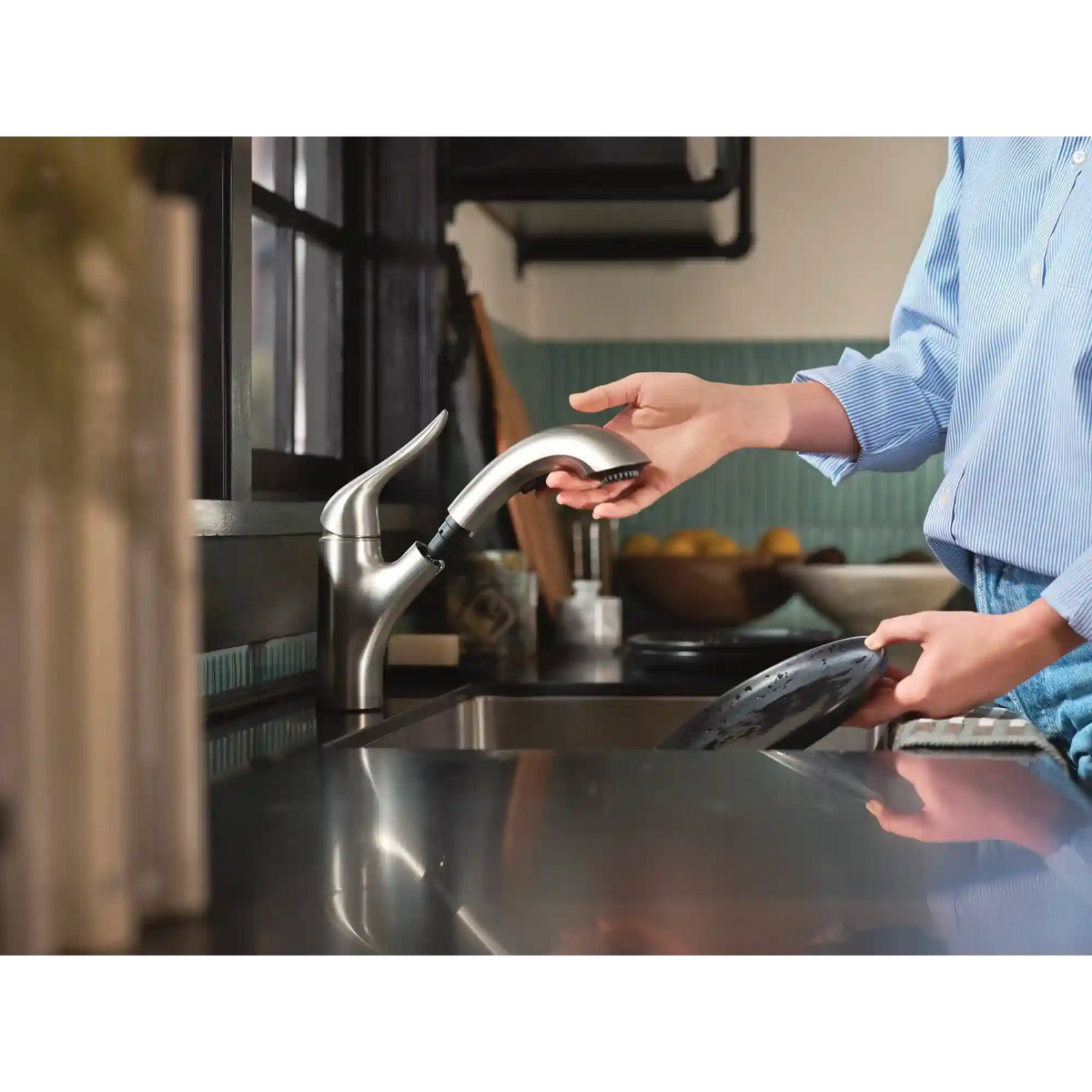 Koa One-Handle Low Arc Pullout Kitchen Faucet