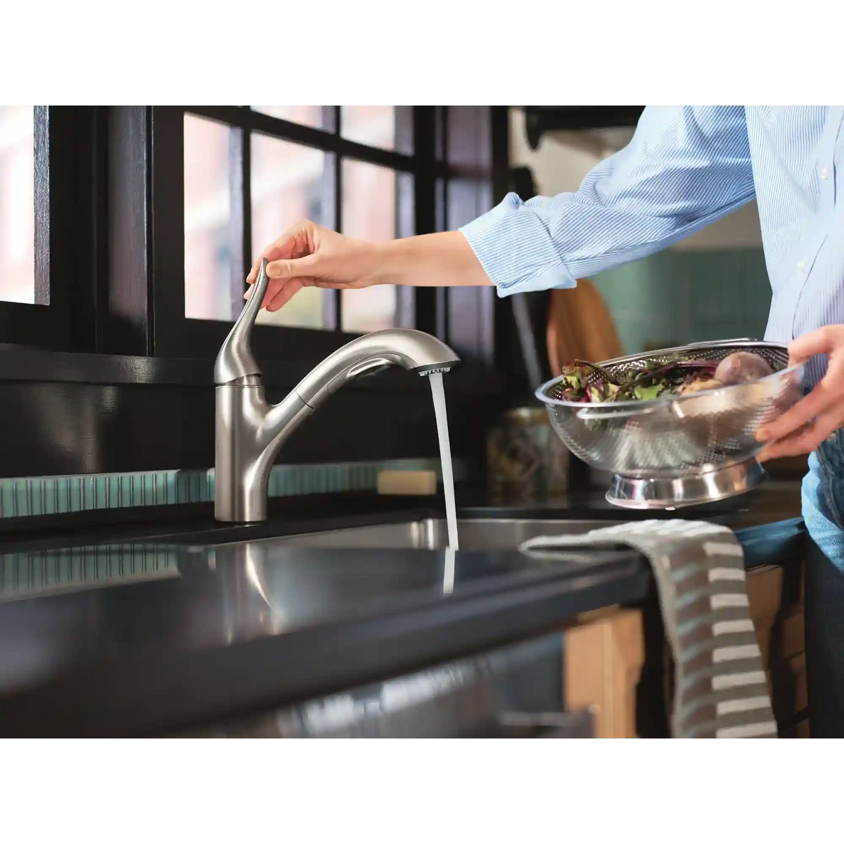 Koa One-Handle Low Arc Pullout Kitchen Faucet