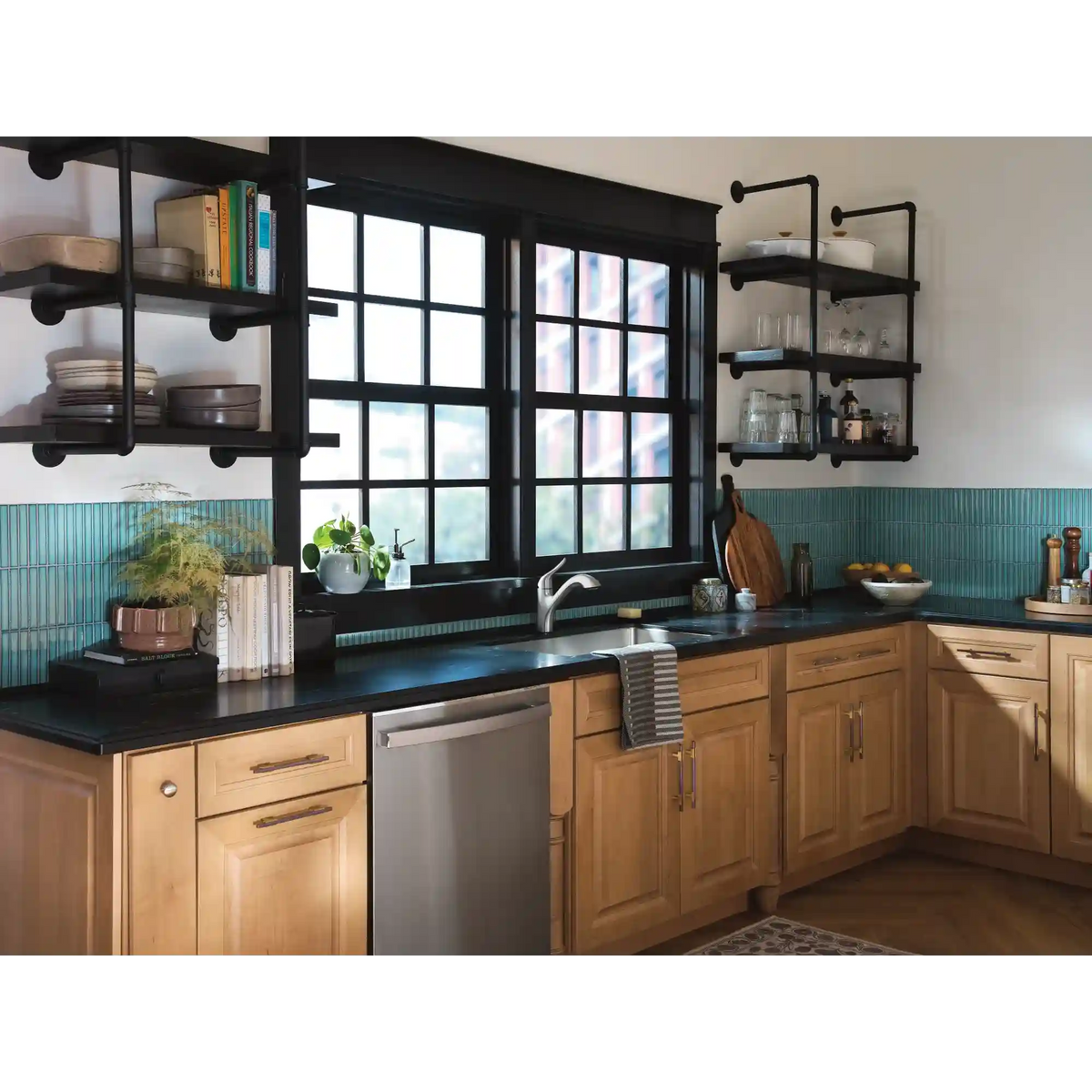 Koa One-Handle Low Arc Pullout Kitchen Faucet