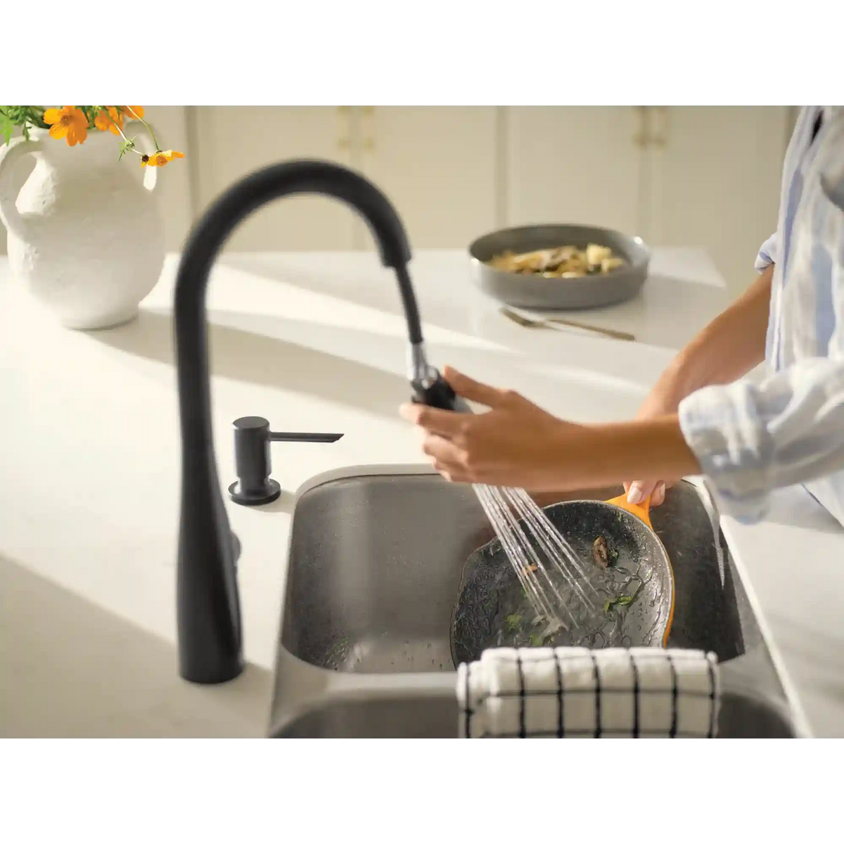 Reyes One-Handle High Arc Pulldown Kitchen Faucet