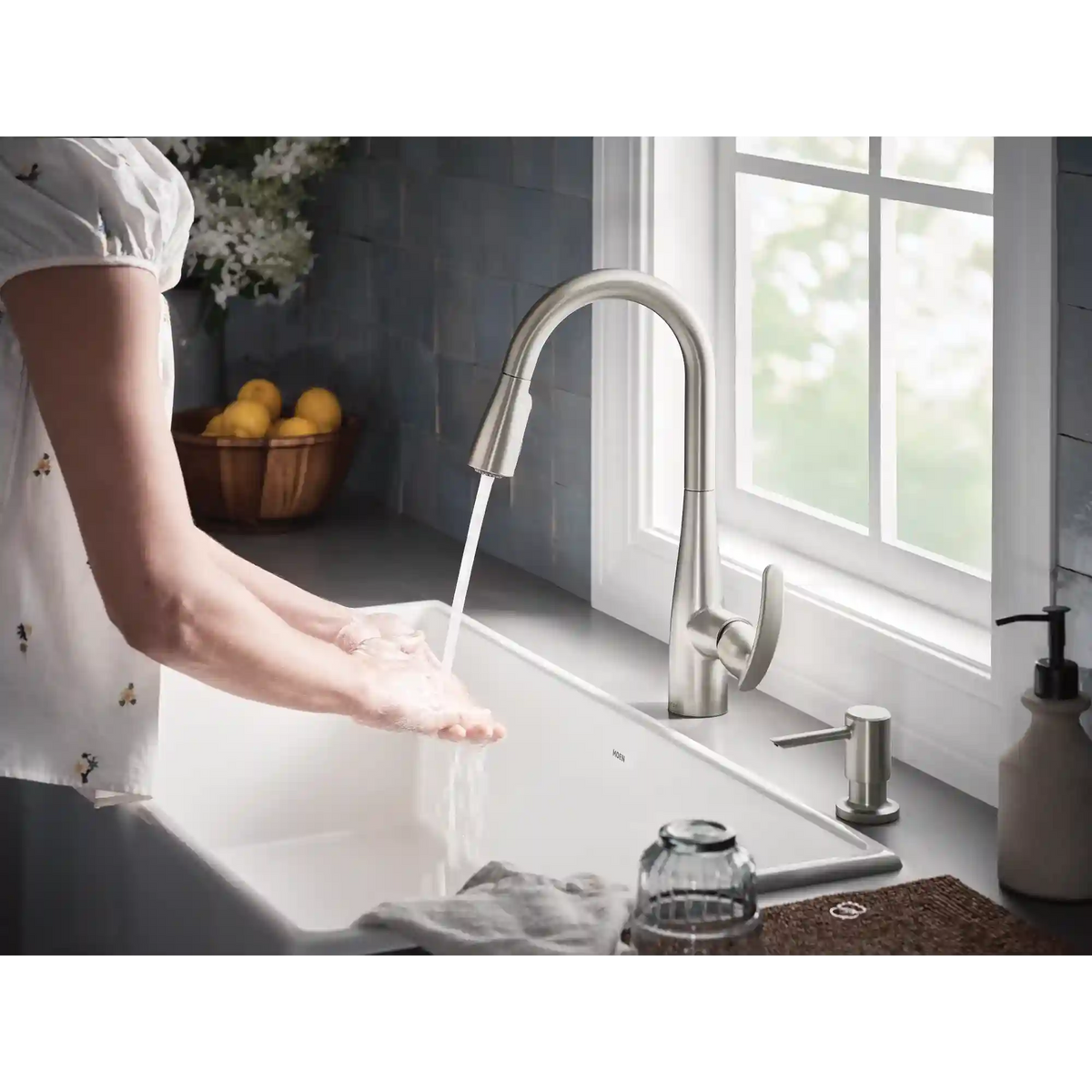 Reyes One-Handle High Arc Pulldown Kitchen Faucet