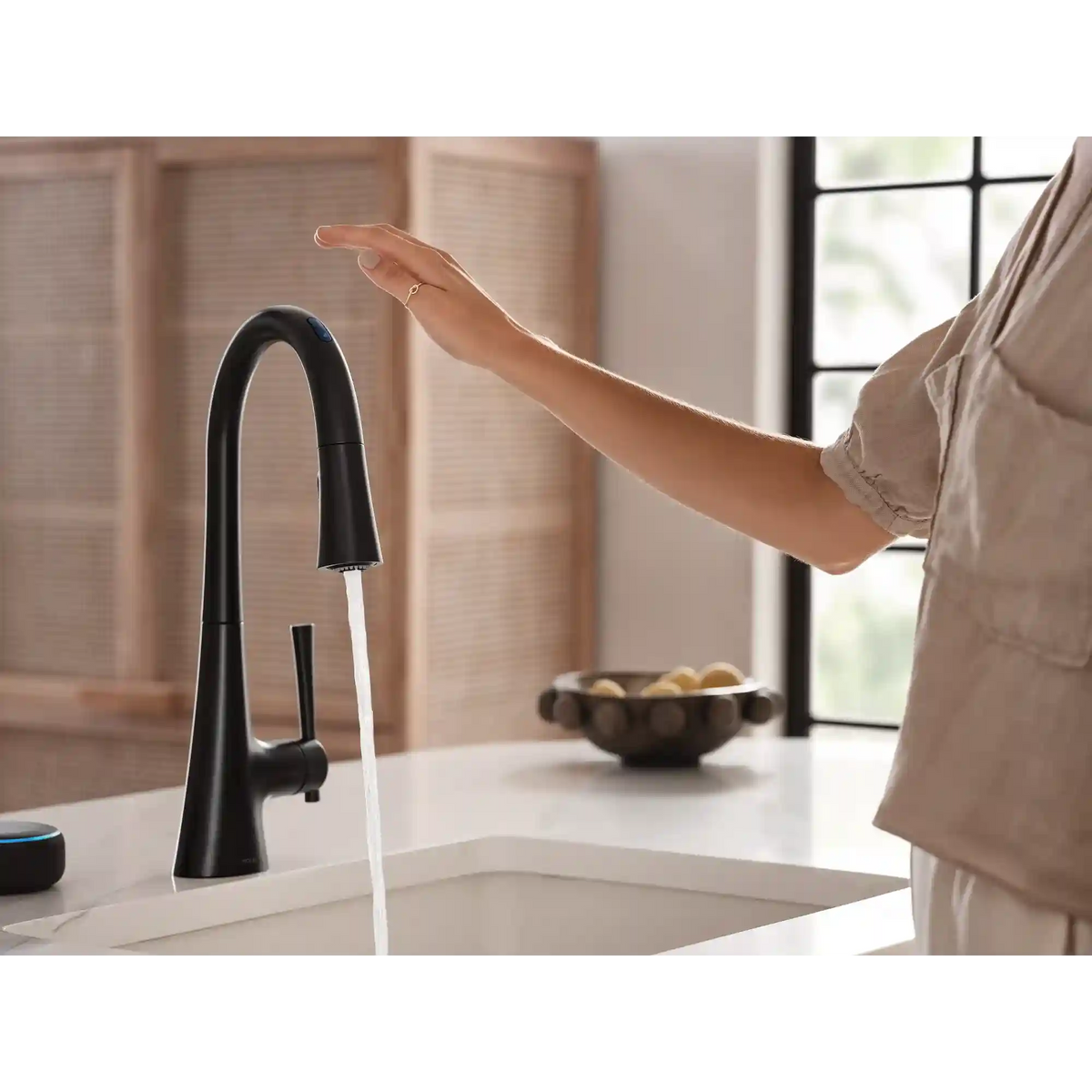 Kurv Smart Faucet Voice Control One-Handle High Arc Pulldown Kitchen Faucet