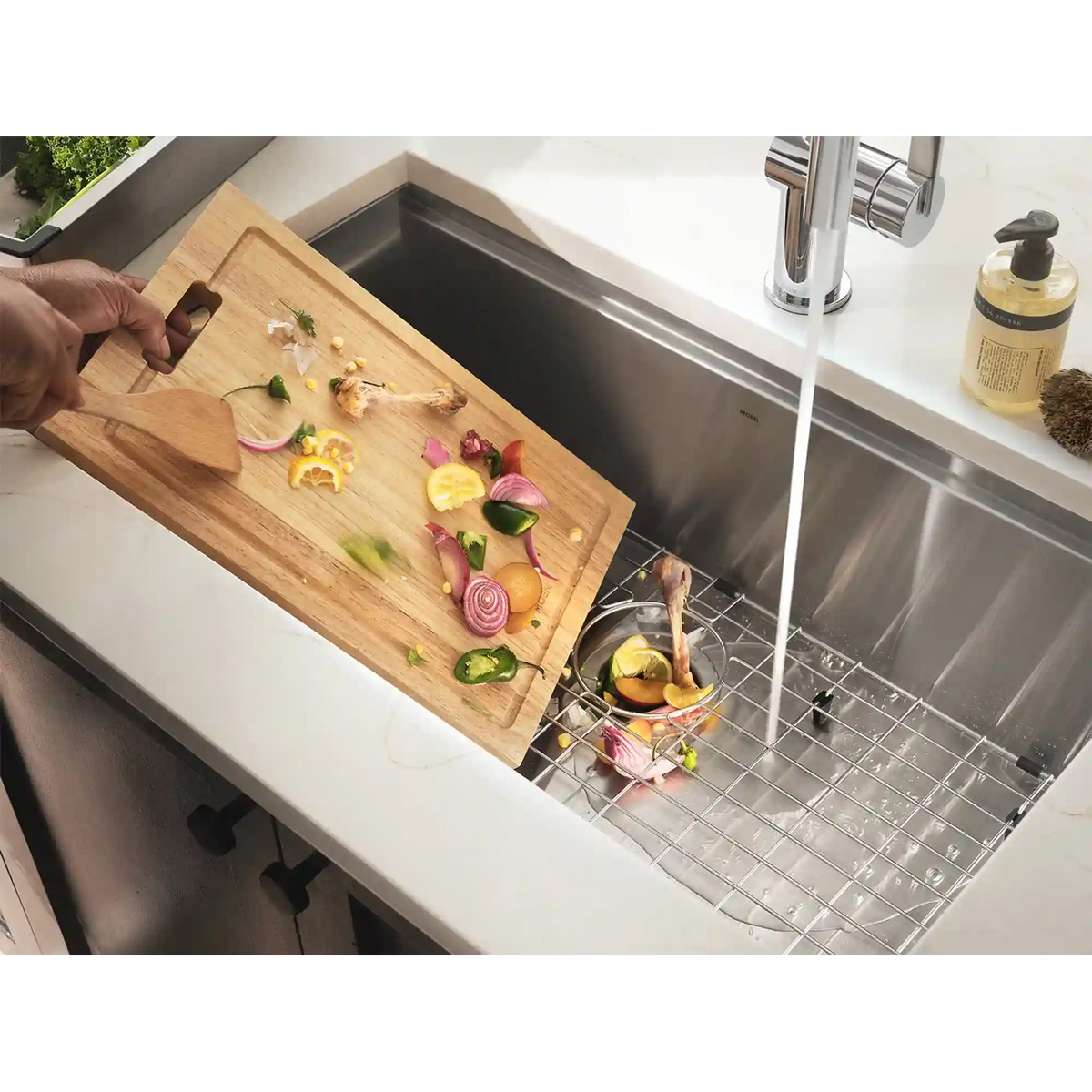 Cia One-Handle High Arc Pulldown Kitchen Faucet