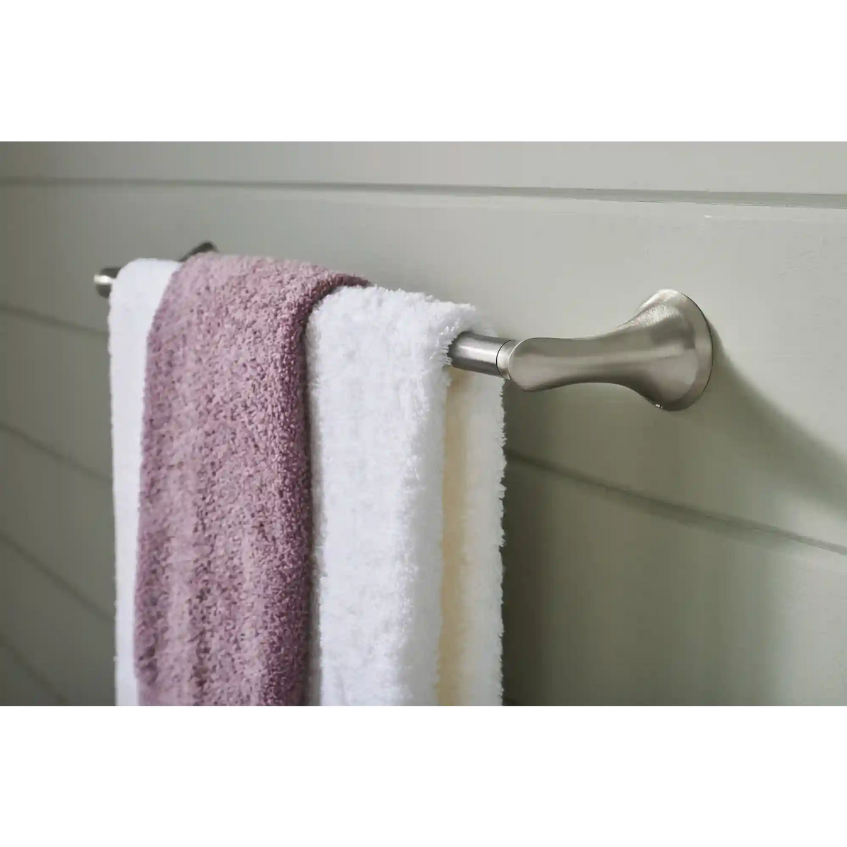 Darcy 24" Towel Bar