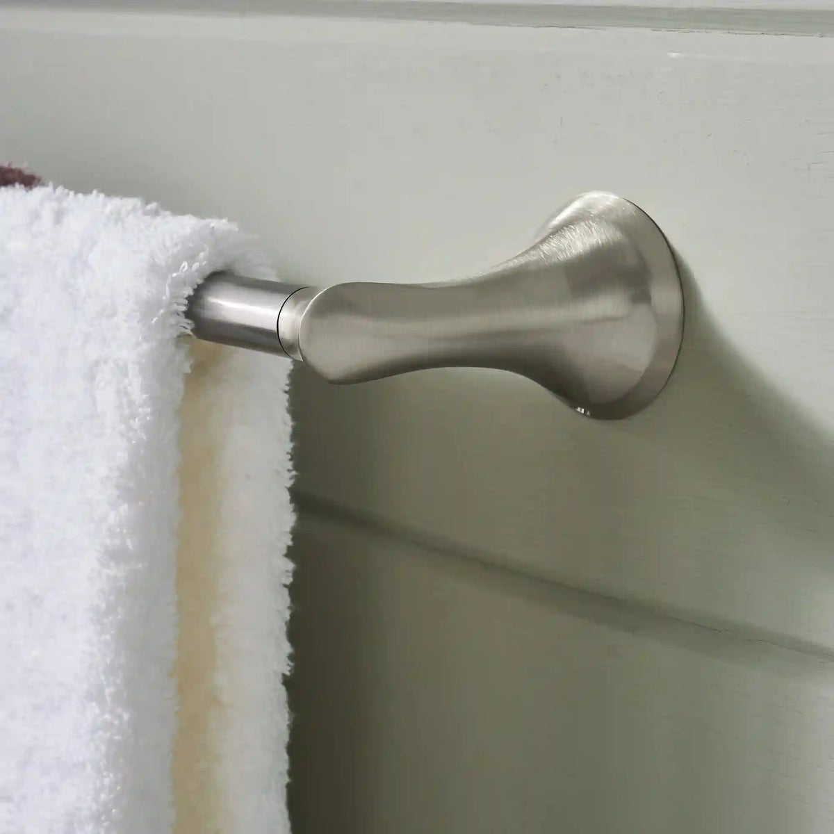 Darcy 24" Towel Bar