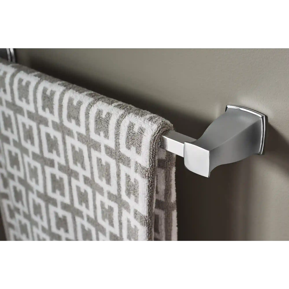 Hensley 24" Towel Bar