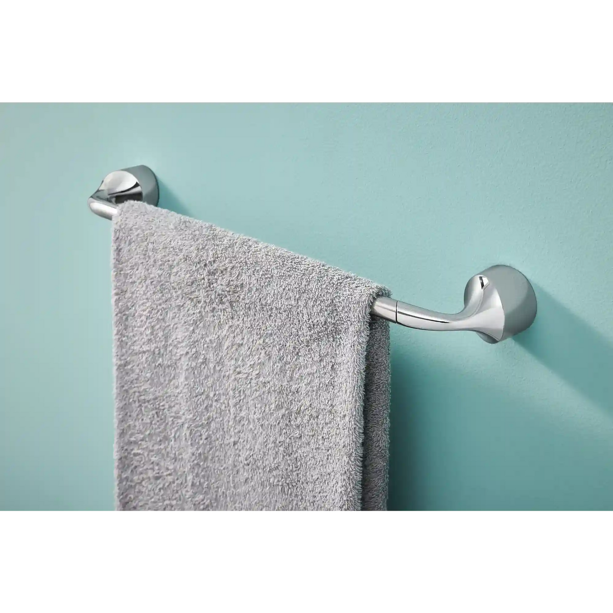 Idora 24" Towel Bar