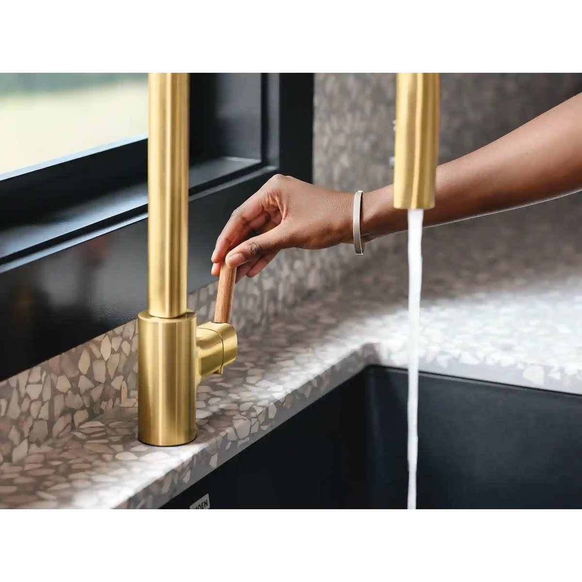 Tenon One-Handle High Arc Pulldown Kitchen Faucet