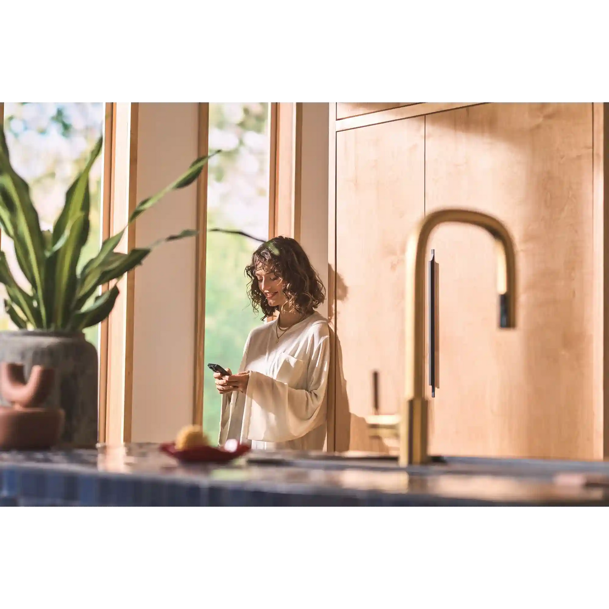 Tenon One-Handle High Arc Pulldown Kitchen Faucet