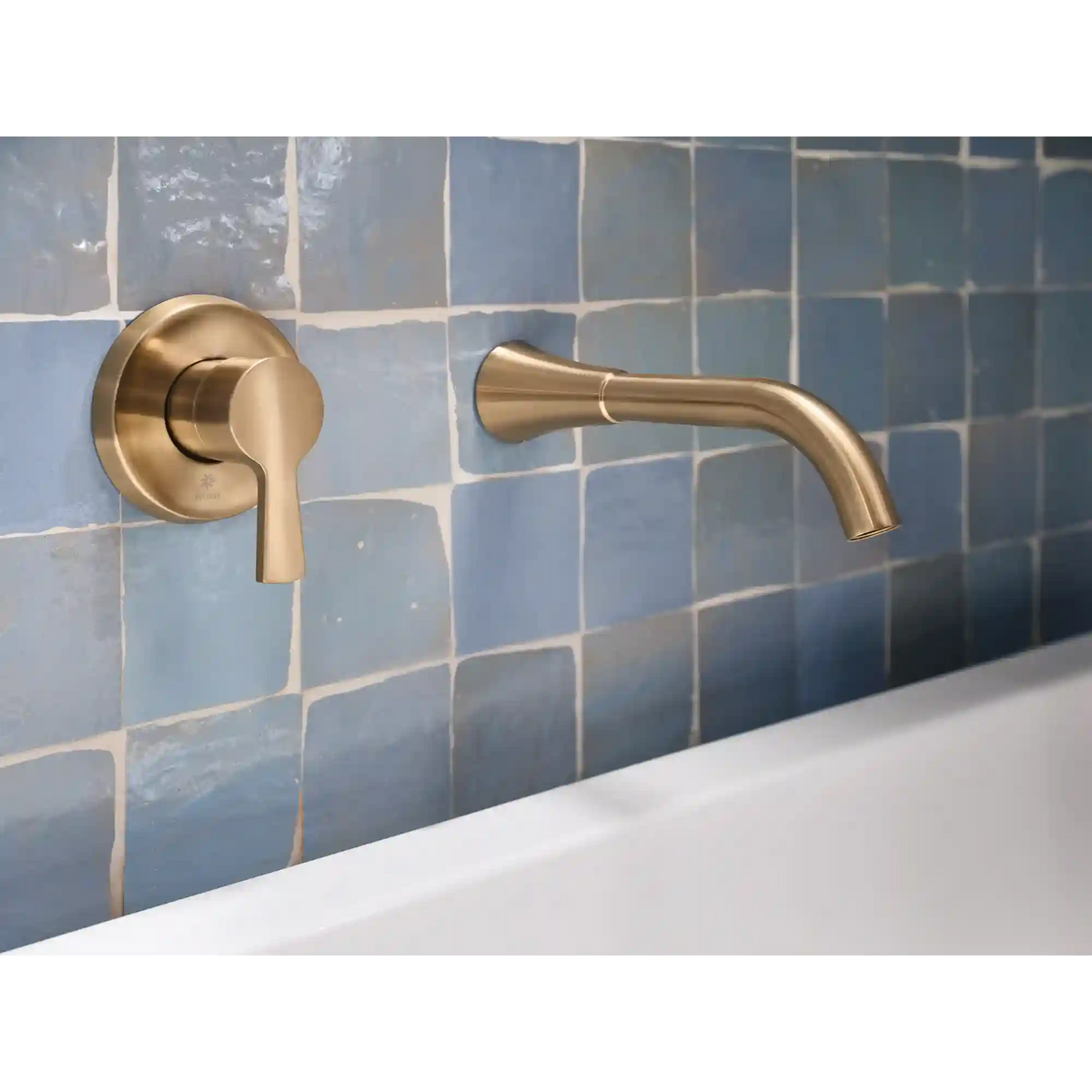 Jase One-Handle Non Diverter Tub Filler