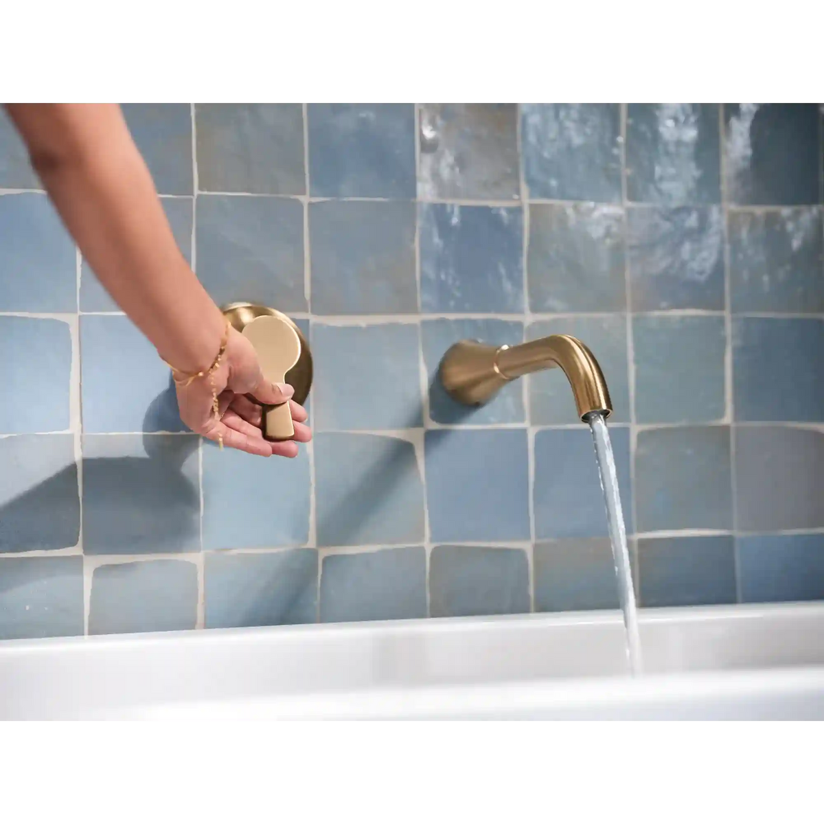 Jase One-Handle Non Diverter Tub Filler