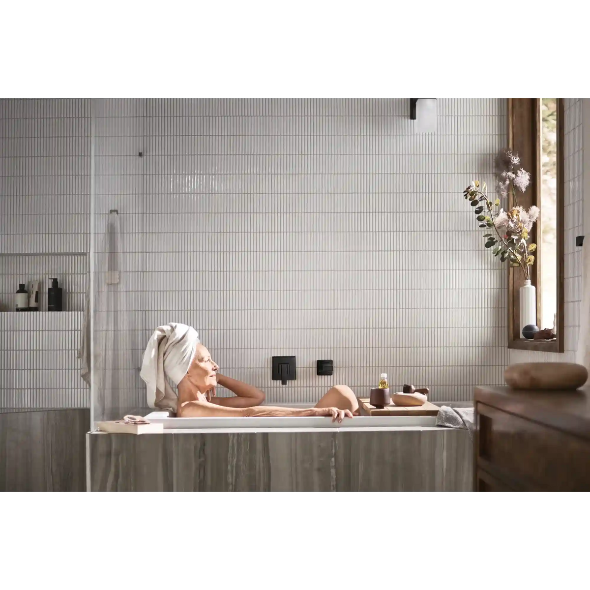 90 Degree One-Handle Non Diverter Wallmount Tub Filler
