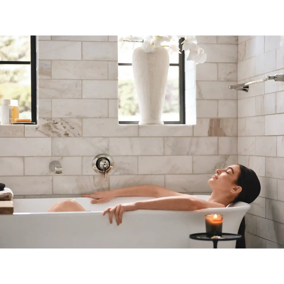 Flara One-Handle Non Diverter Wallmount Tub Filler