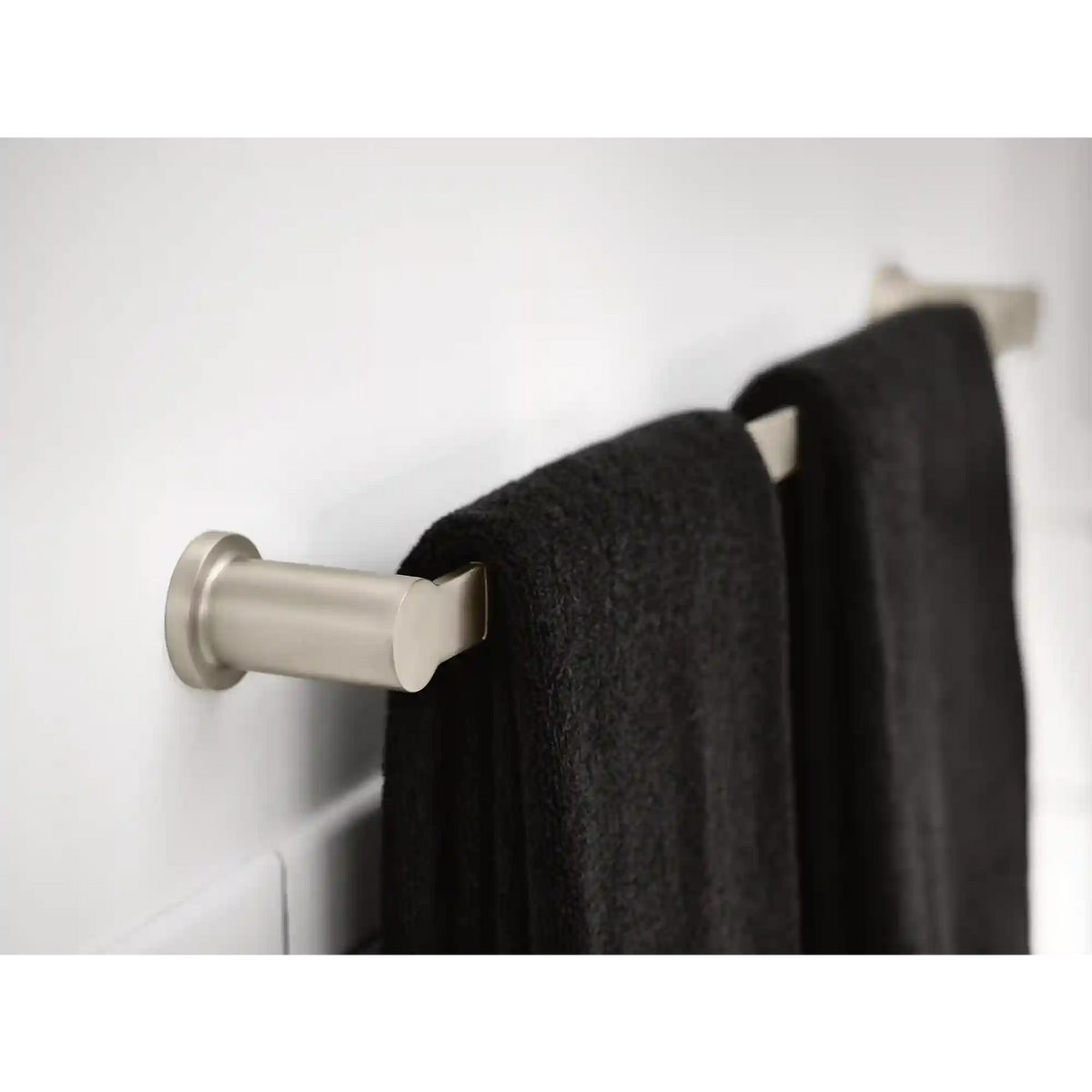 Rinza 18" Towel Bar