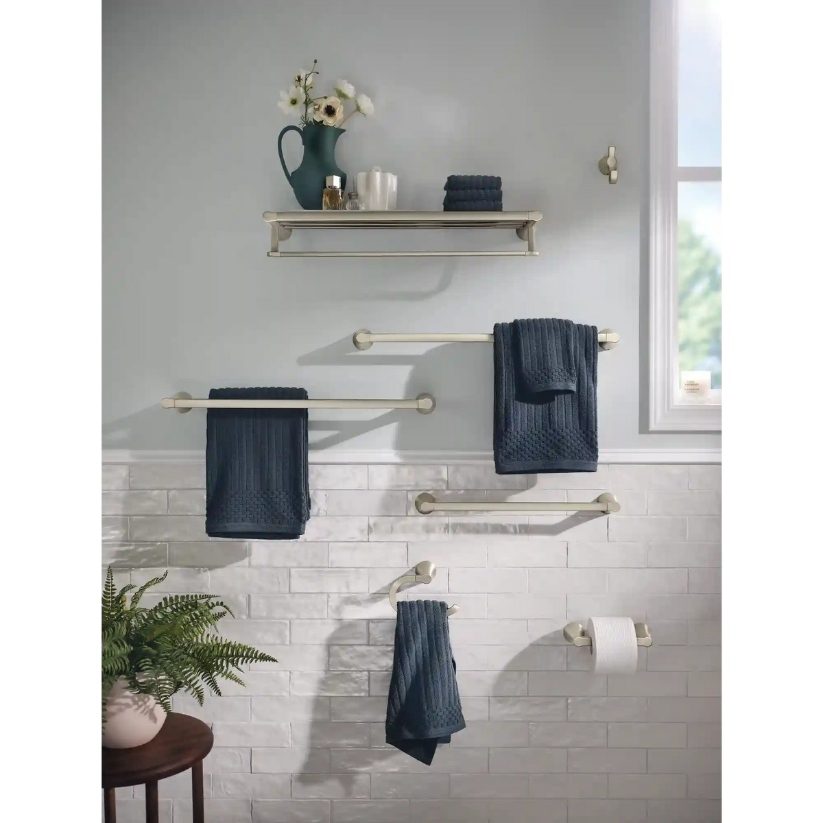 Jase Towel Bar