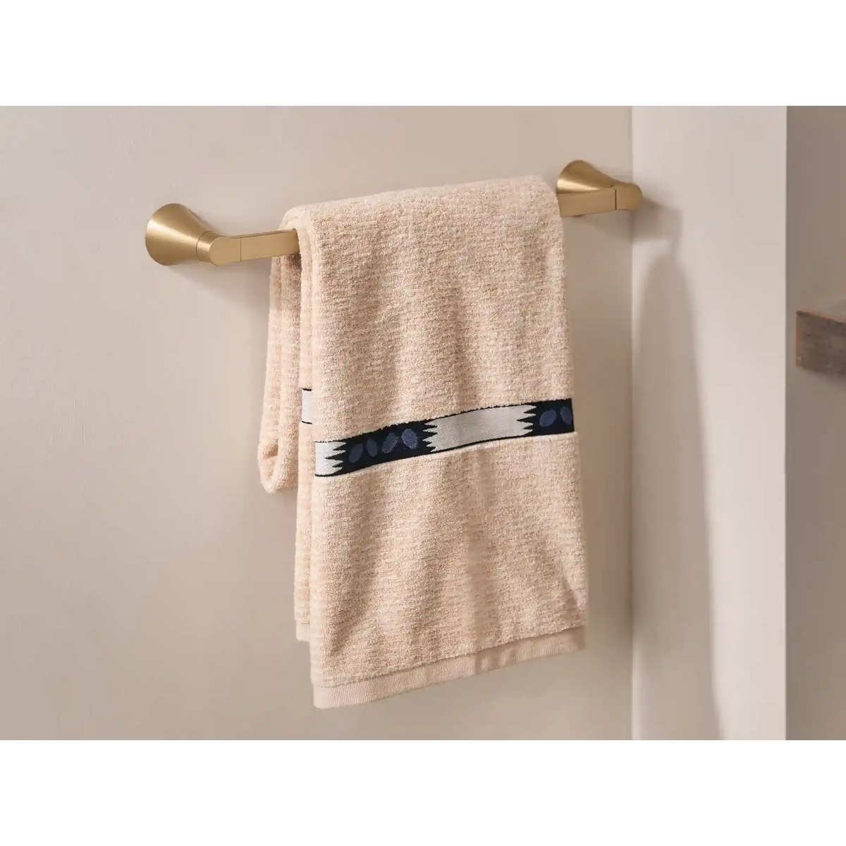 Jase Towel Bar