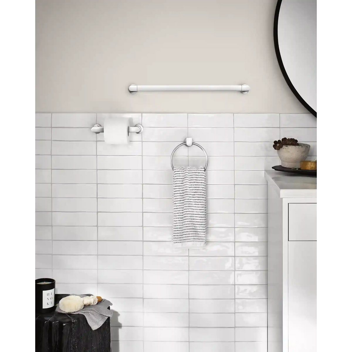 Genta 18" Towel Bar