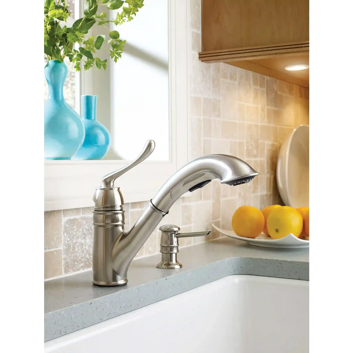 Dorsey One-Handle Low Arc Pullout Kitchen Faucet