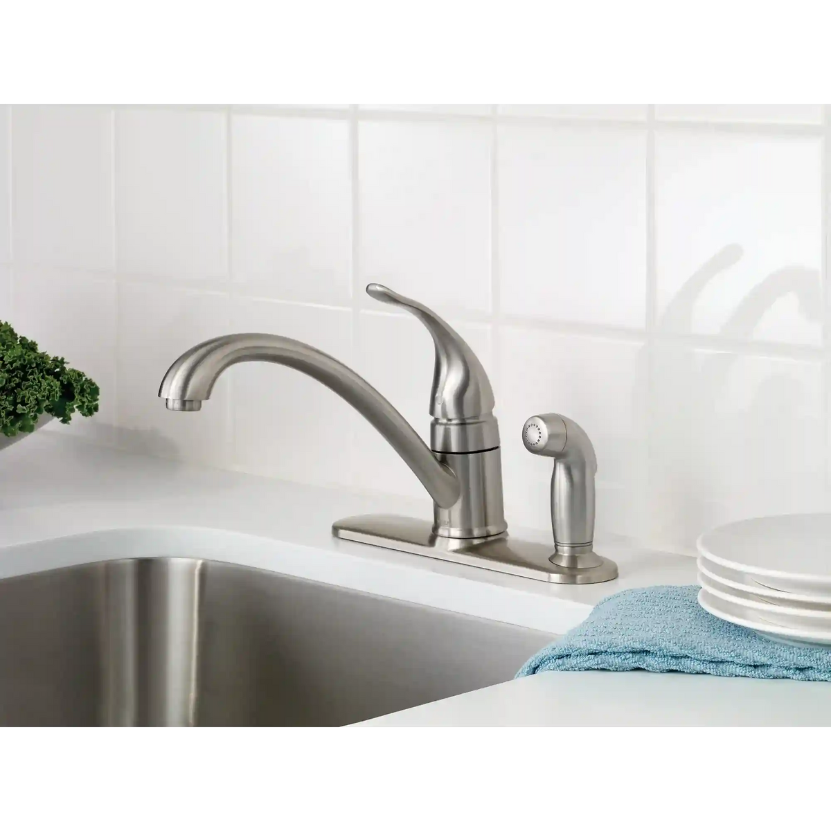 Torrance One-Handle Low Arc Kitchen Faucet