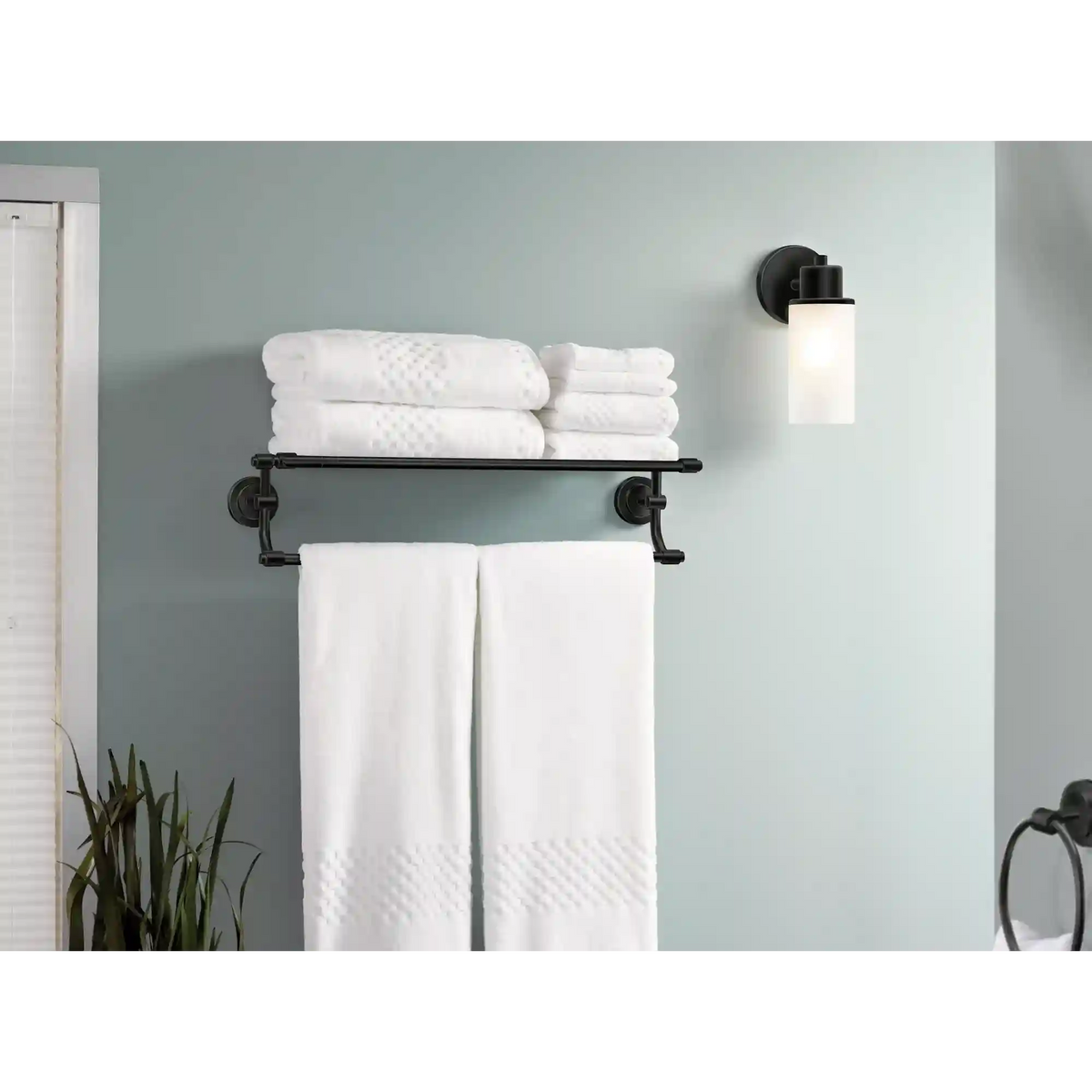 Iso 1-Light Bathroom Vanity Light