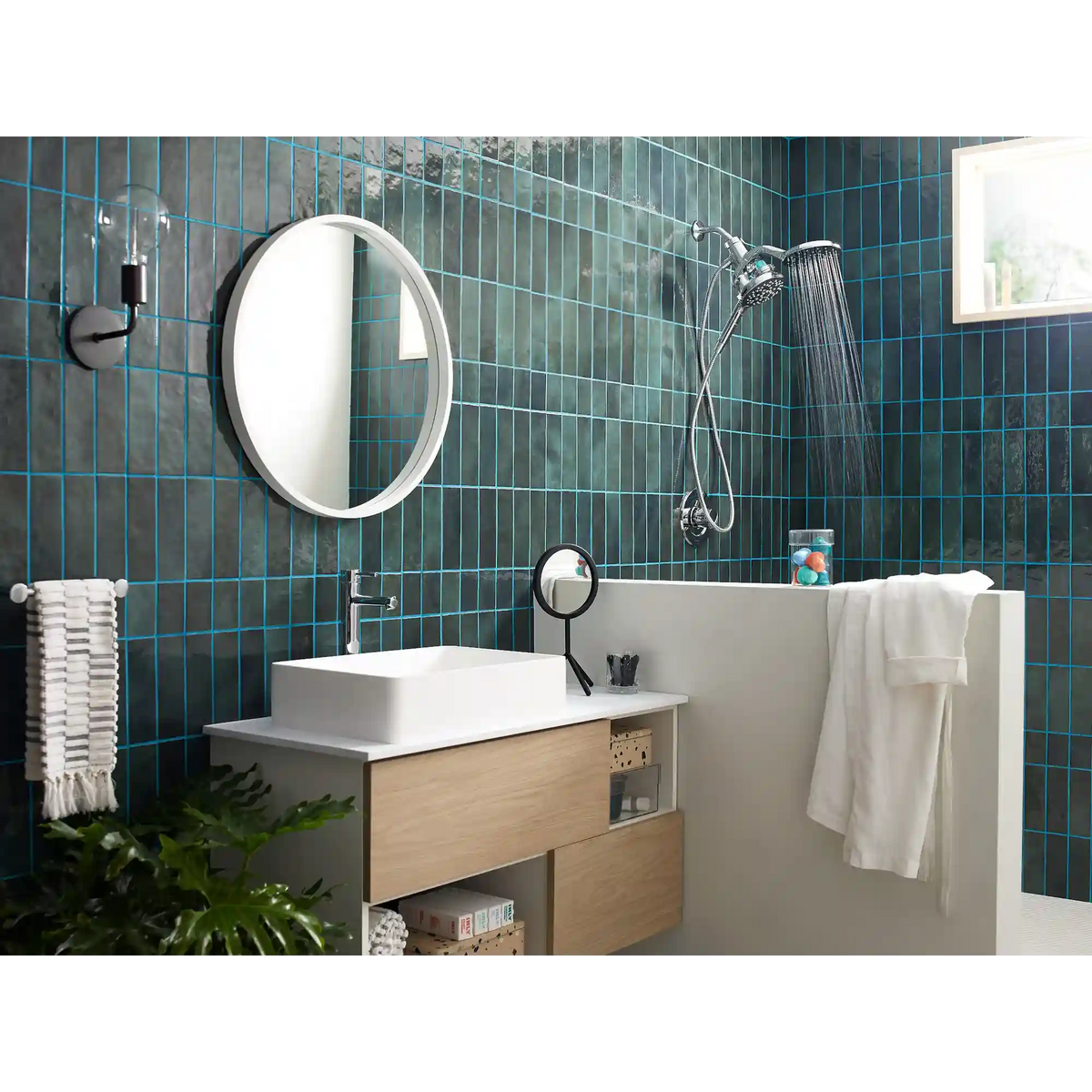 Moen Aromatherapy Combination Shower with Inly™ Shower Capsules