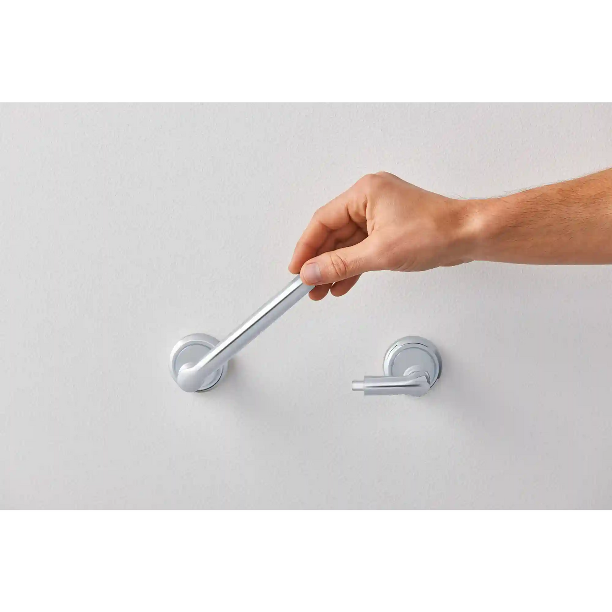 Hilliard Pivoting Paper Holder