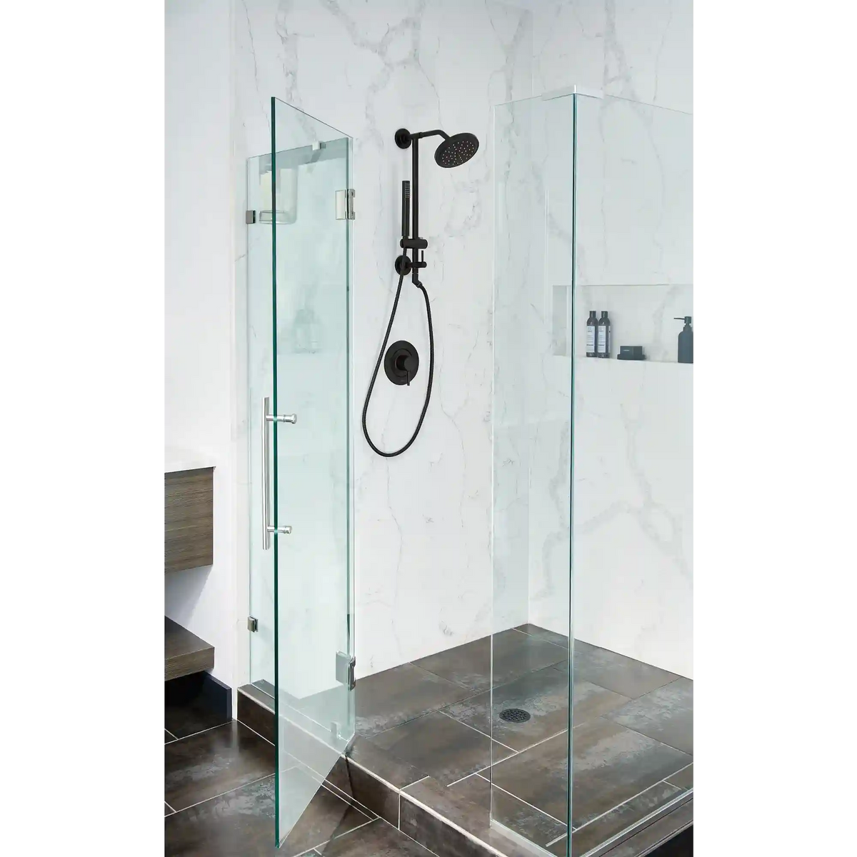 Moen One-Function 6-3/4" Diameter Spray Head Rainshower