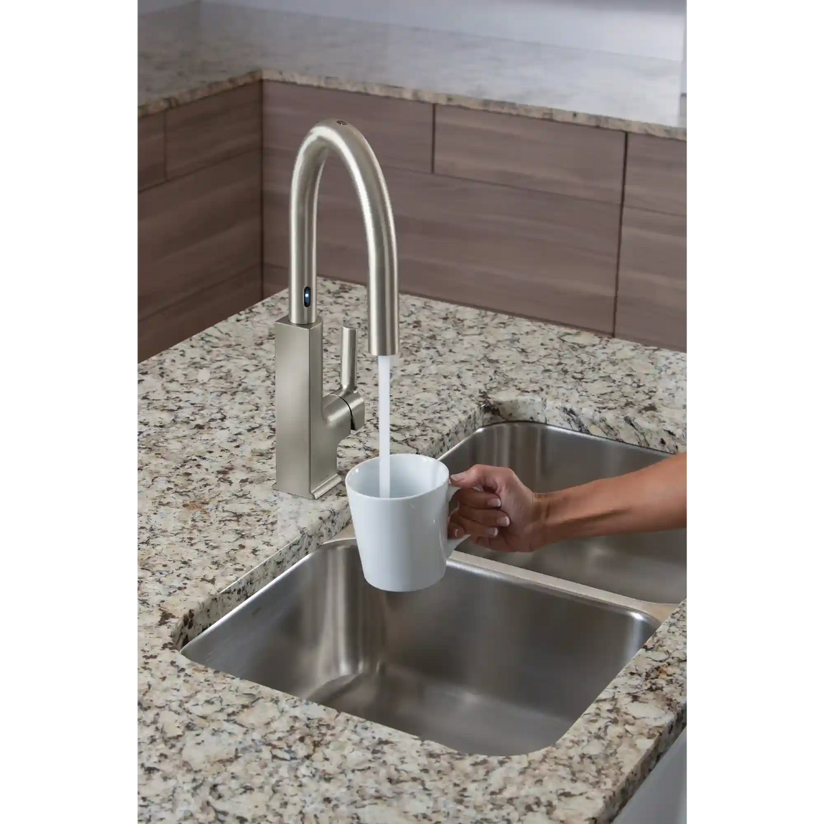 Sto MotionSense Dual Sensor One-Handle High Arc Pulldown Kitchen Faucet