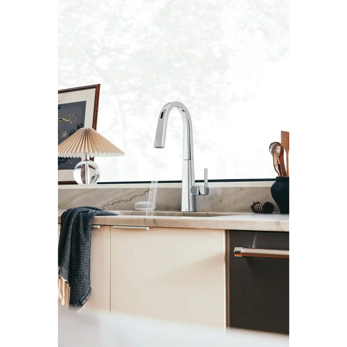 Nio Smart Kitchen One-Handle High Arc Pulldown Kitchen Faucet