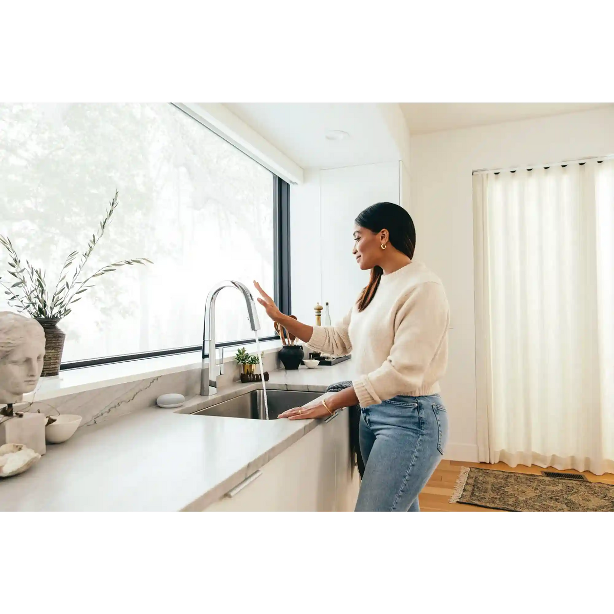 Nio Smart Kitchen One-Handle High Arc Pulldown Kitchen Faucet