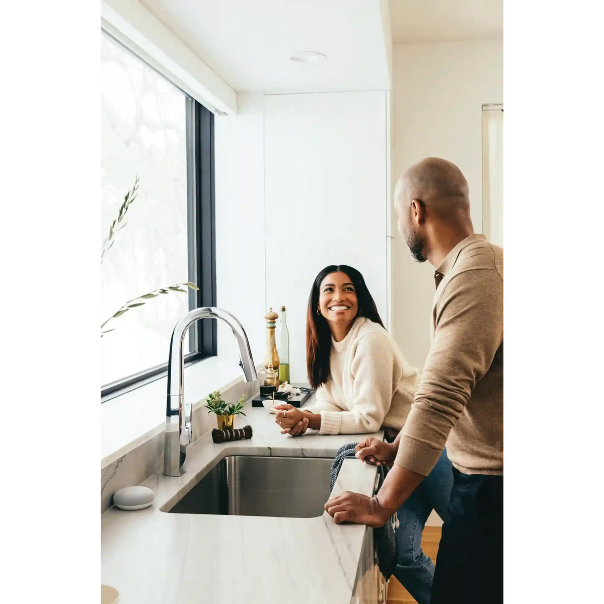 Nio Smart Kitchen One-Handle High Arc Pulldown Kitchen Faucet