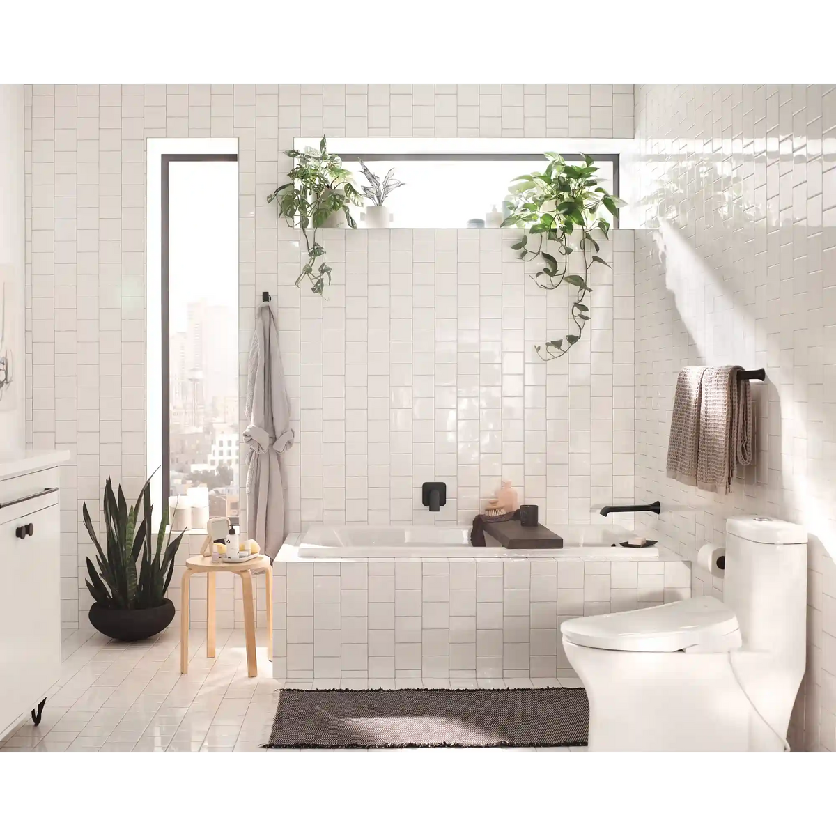Genta LX One-Handle Non Diverter Wallmount Tub Filler