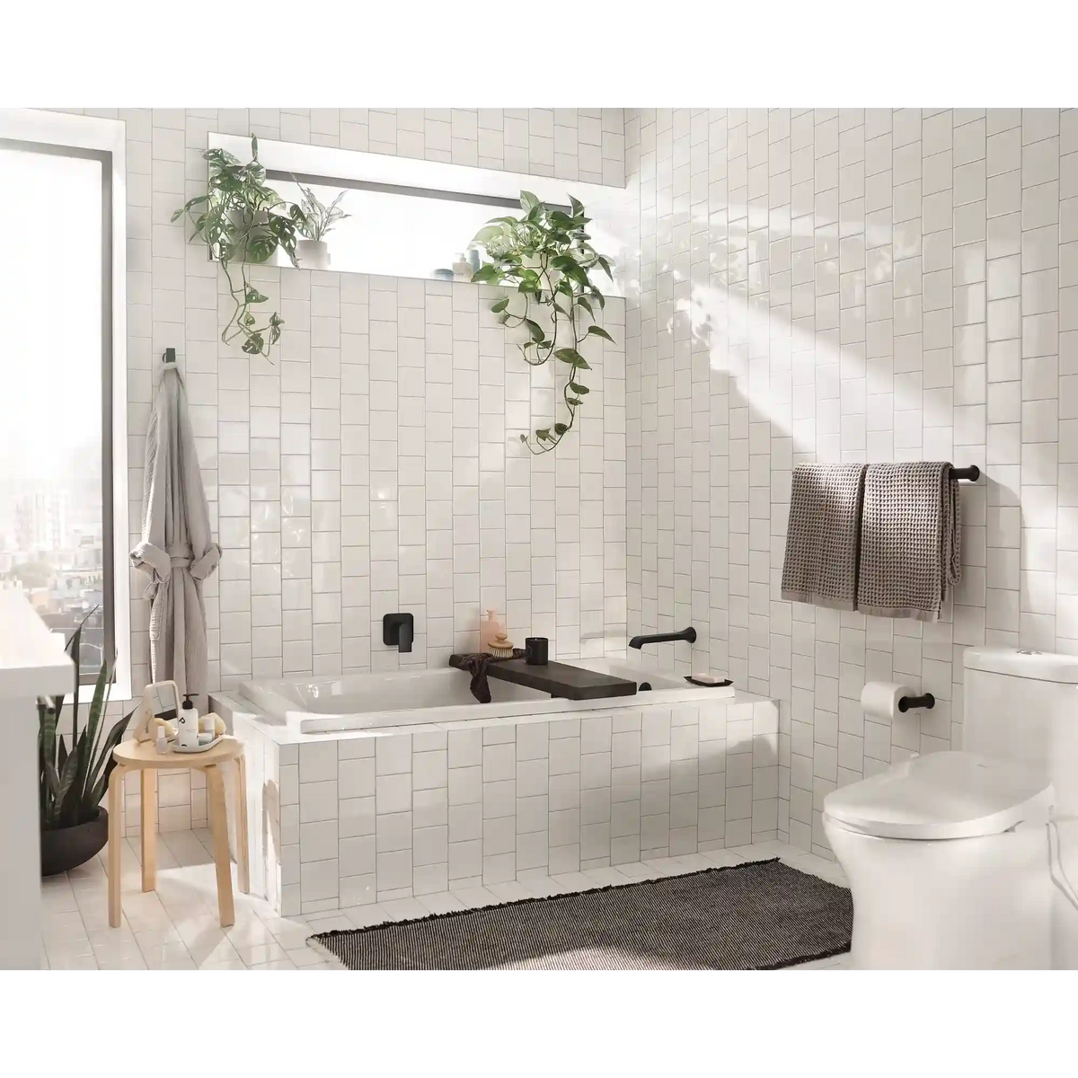 Genta LX Pivoting Toilet Paper Holder