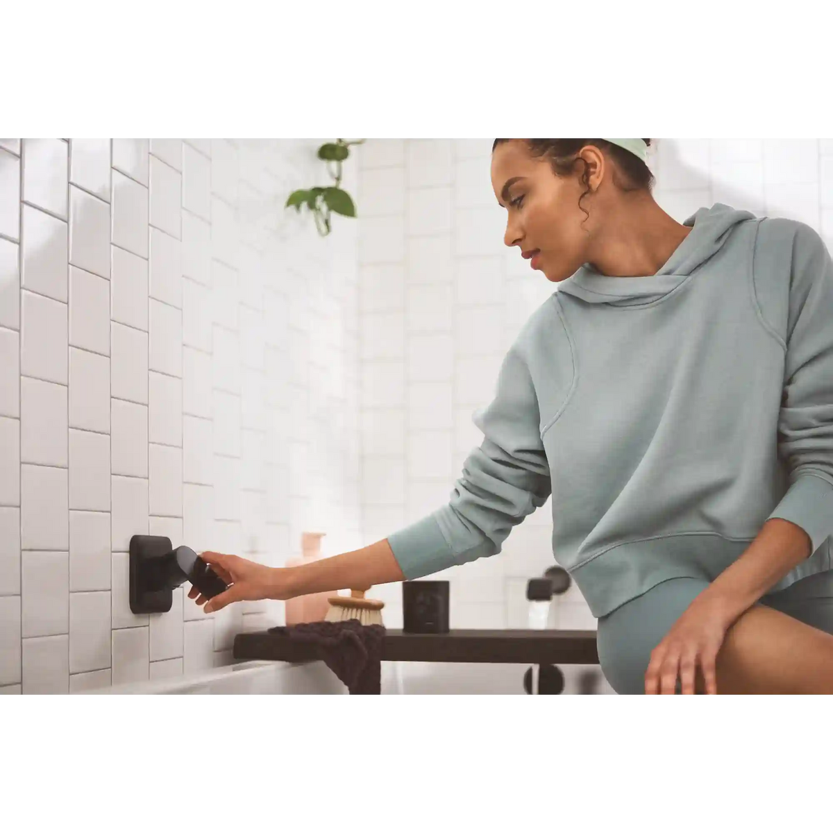 Genta LX One-Handle Non Diverter Wallmount Tub Filler