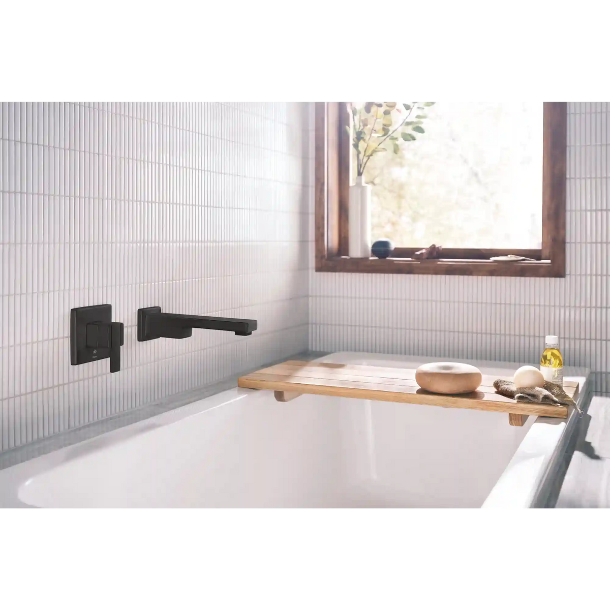 90 Degree One-Handle Non Diverter Wallmount Tub Filler