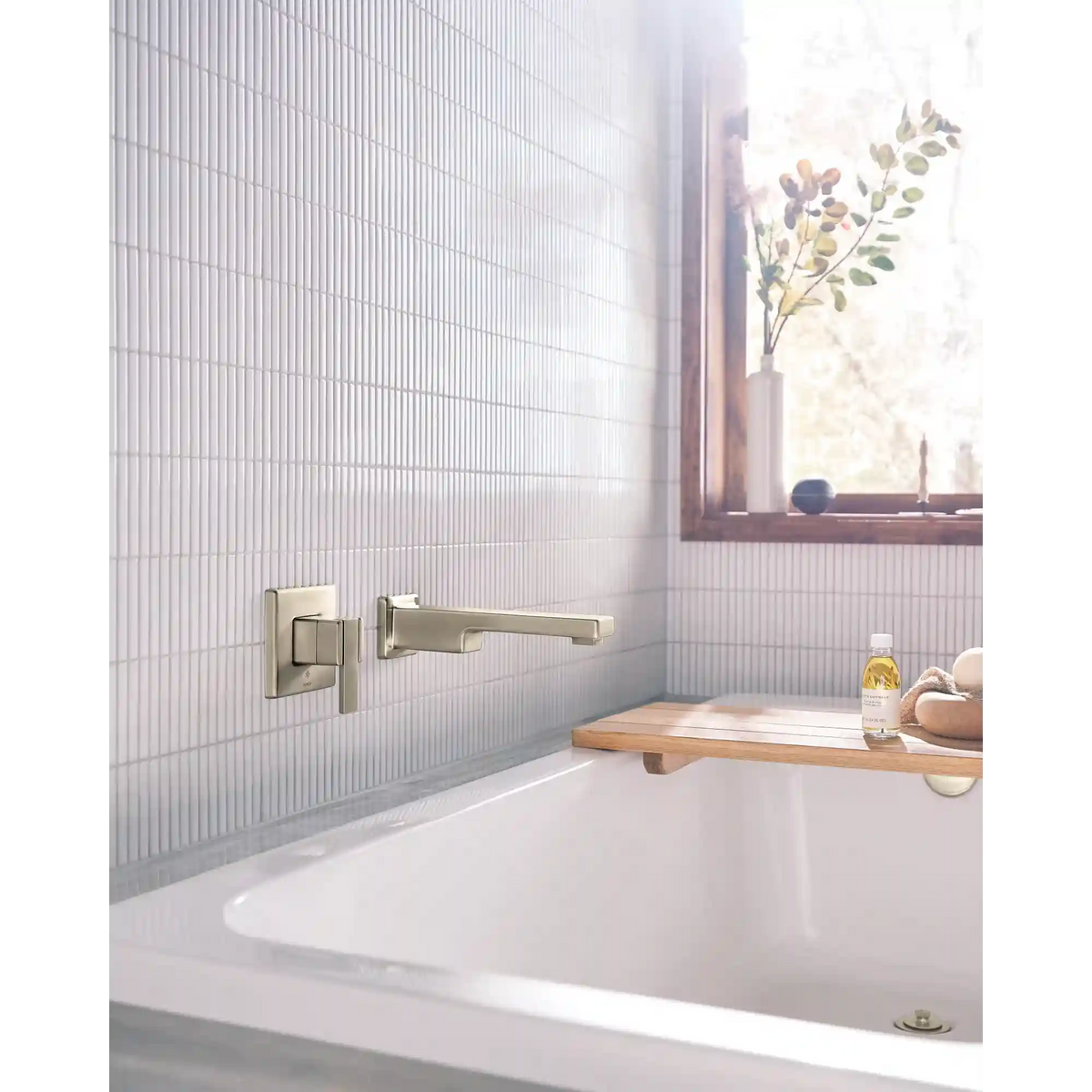 90 Degree One-Handle Non Diverter Wallmount Tub Filler