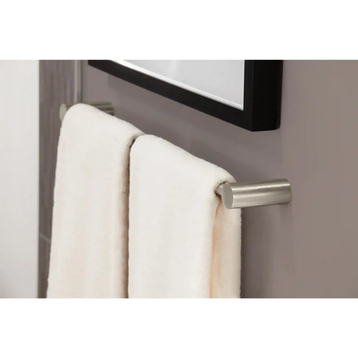 Align 18" Towel Bar