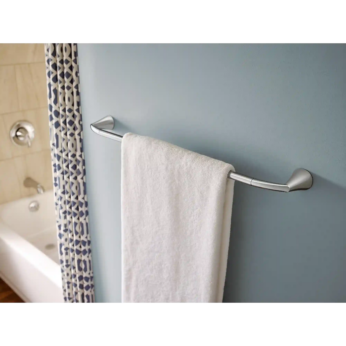 Glyde 18" Towel Bar